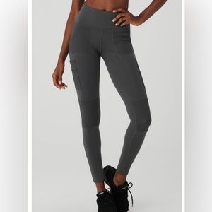 alo high waist cargo legging